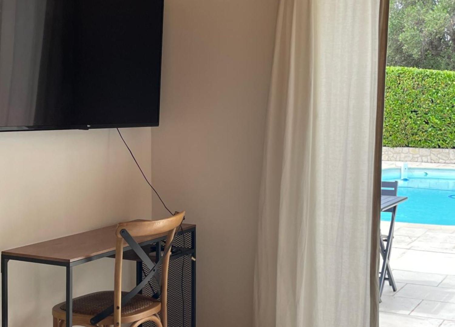 Magnifique Studio, Piscine, Parking