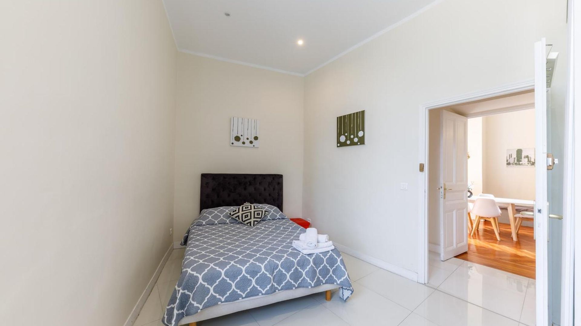 Prestige Designer Apartment, Super *