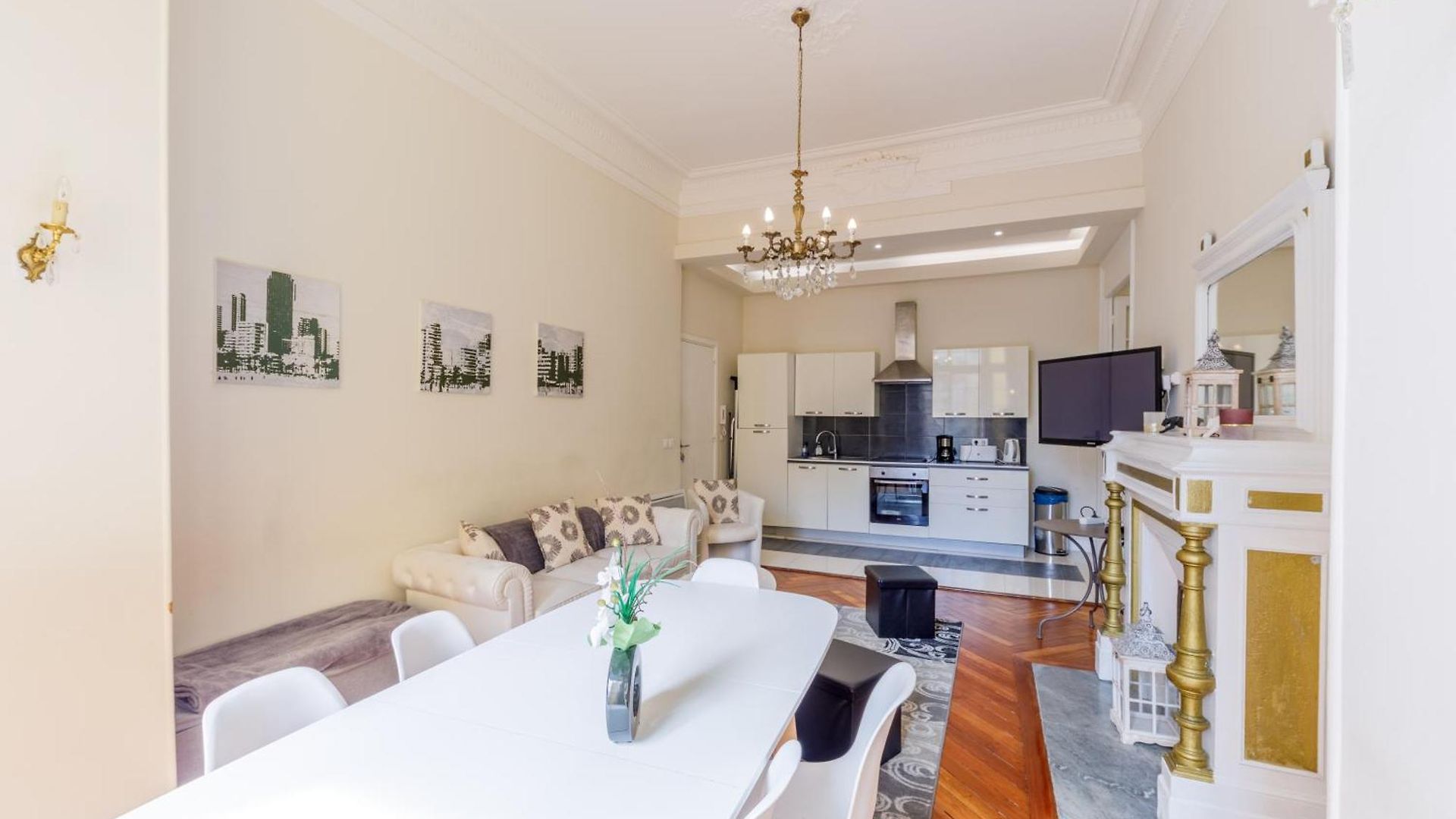 Prestige Designer Apartment, Super Nice