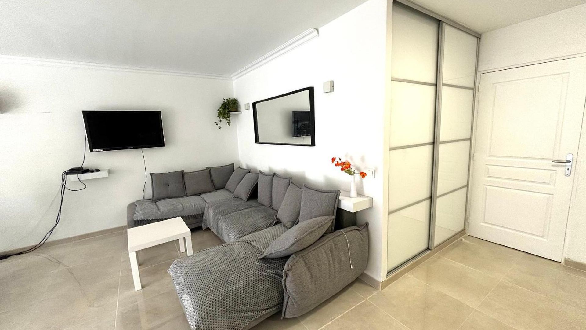 Apartment 6 Pers Port De Nice, Et Vieux-nice A Pied