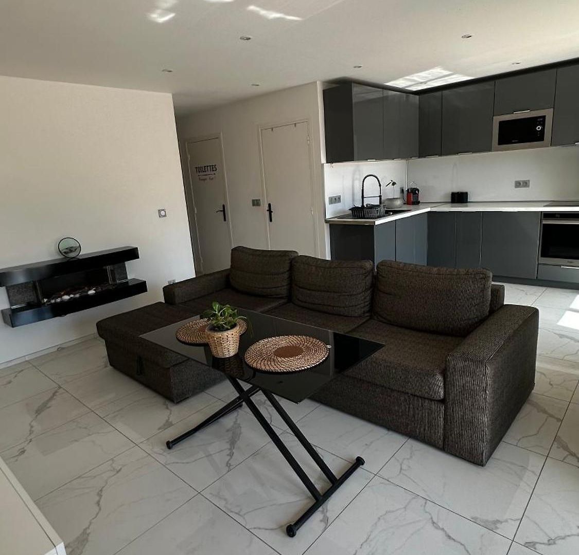 Double Dans Beau 3 Pieces Proche Du Centre Et Des Plages Apartment