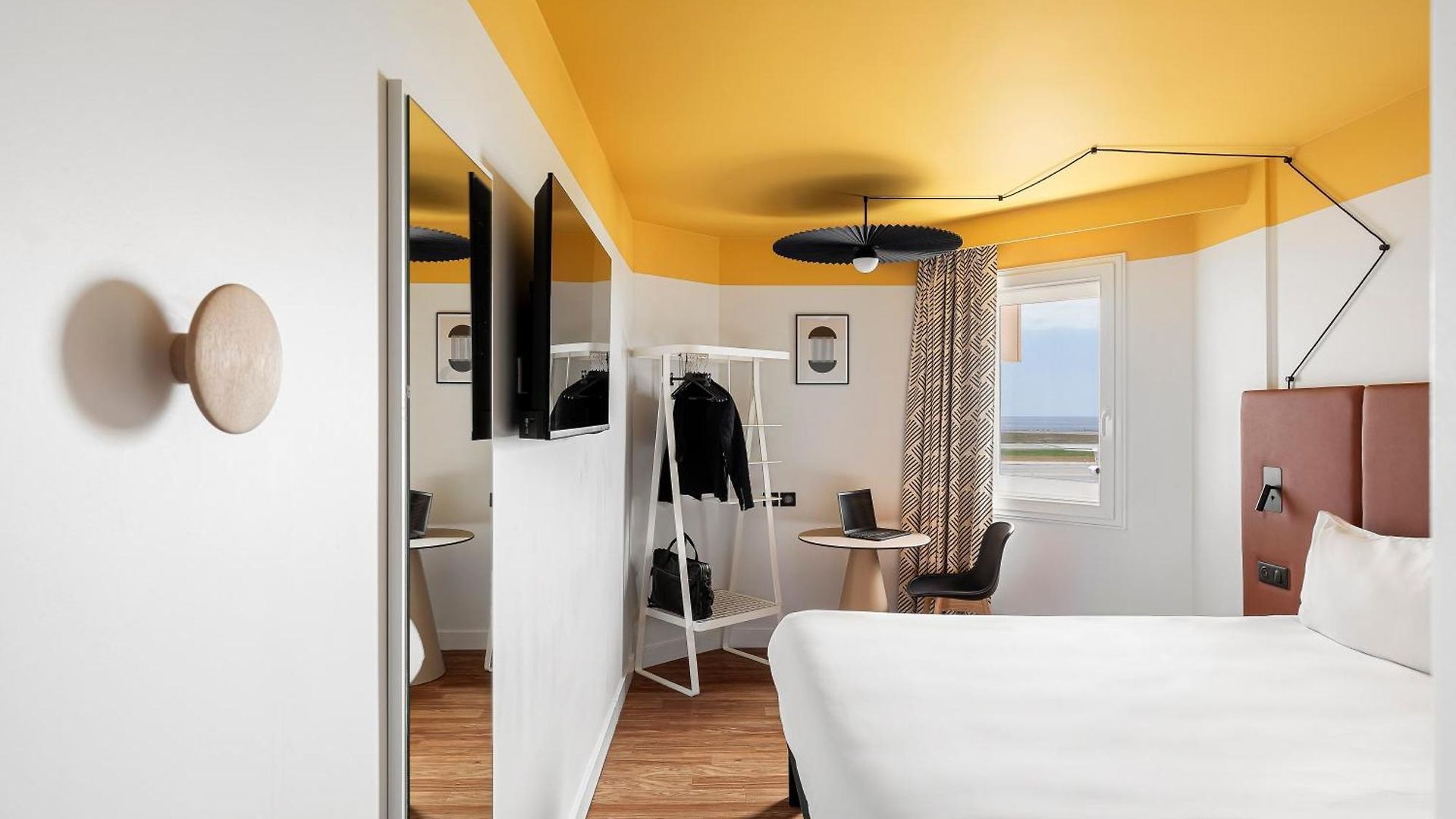Hotel Ibis Aéroport Promenade Des 3*