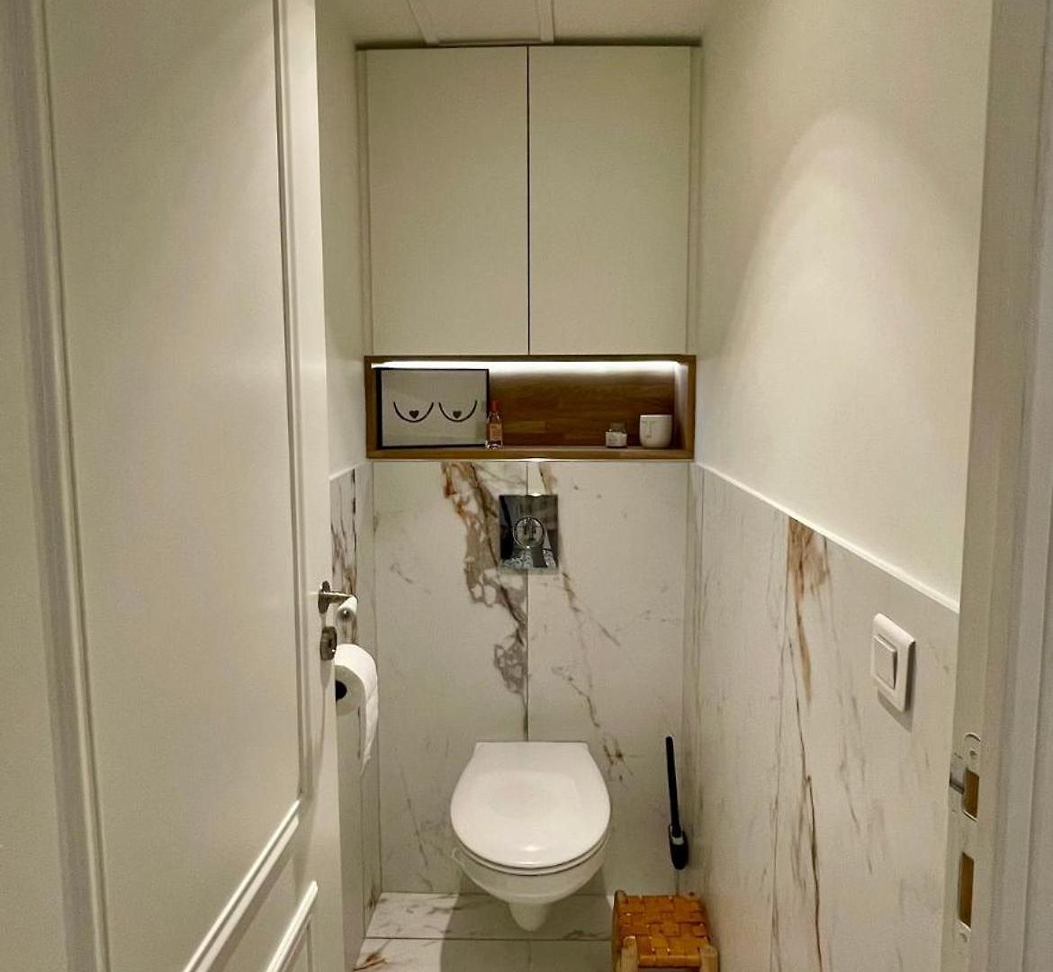 Bright, Spacious 2 Bedroom Apartment, Walk To & Old Town