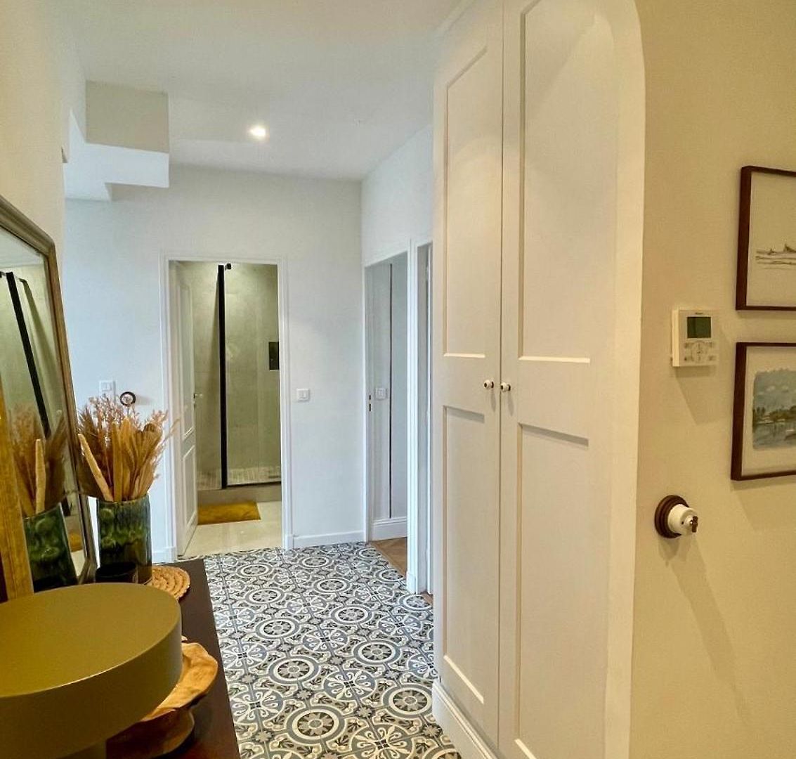 Appartement Bright, Spacious 2 Bedroom Apartment, Walk To & Old Town