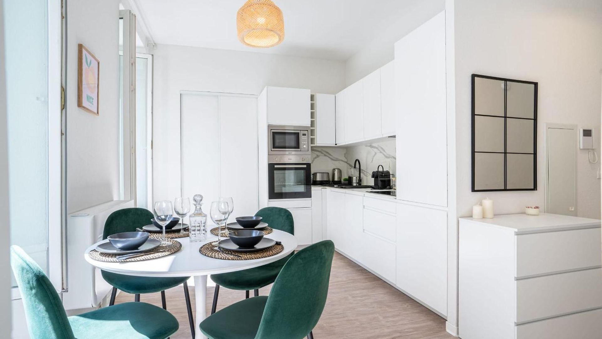 Apartment 06bz - Modern In The Heart Of The Port *