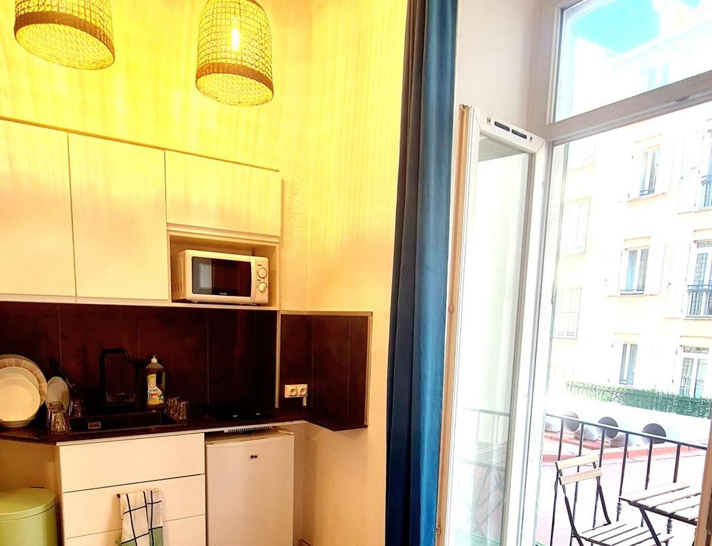 New Charming 1br Hyper Centre With Balcony And Ac *