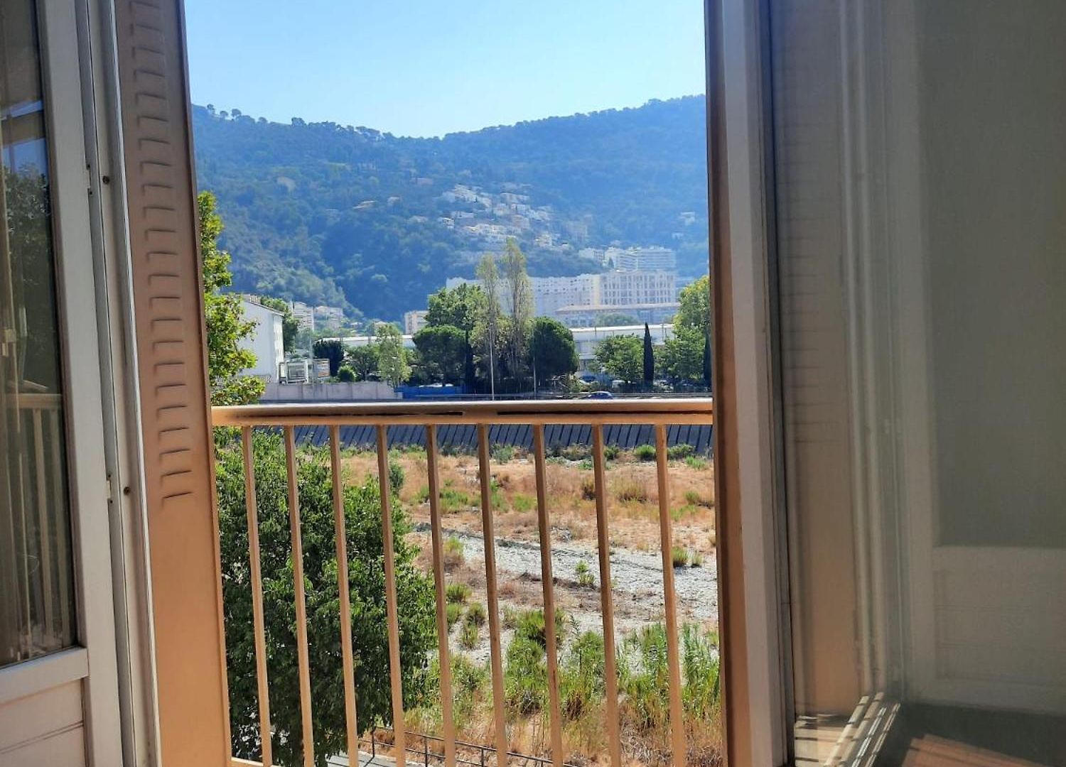 Séjour chez l'habitant La 1, Climatisée Ac, Cuisine Privée *