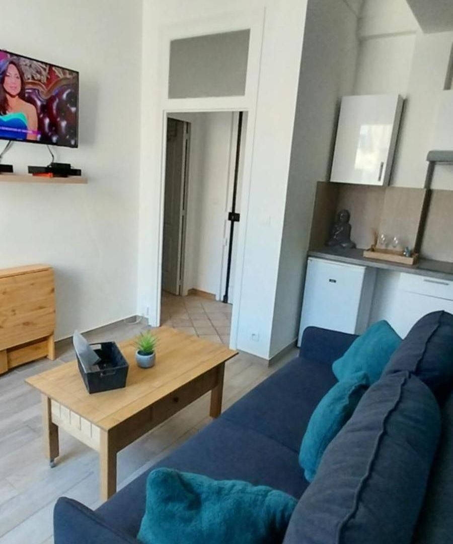 2 Pièces Appartement *