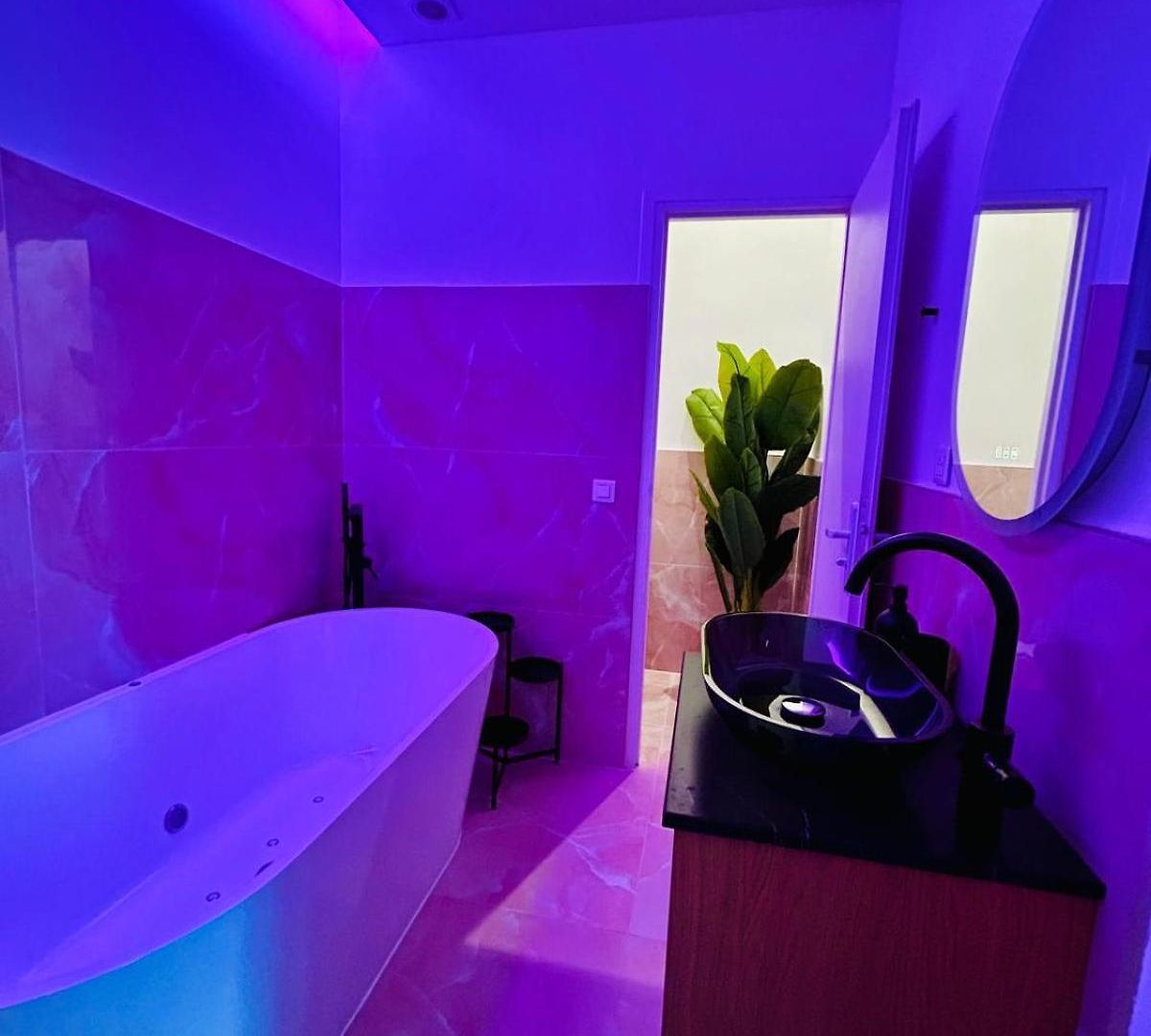 Seabnb - Intimate Escape - 2 Min To Tram & Beach * Nice