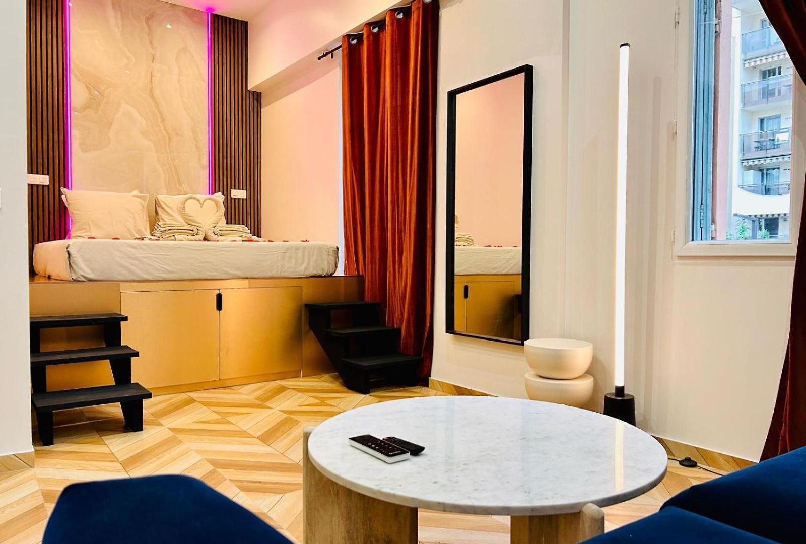 Apartment Seabnb - Intimate Escape - 2 Min To Tram & Beach