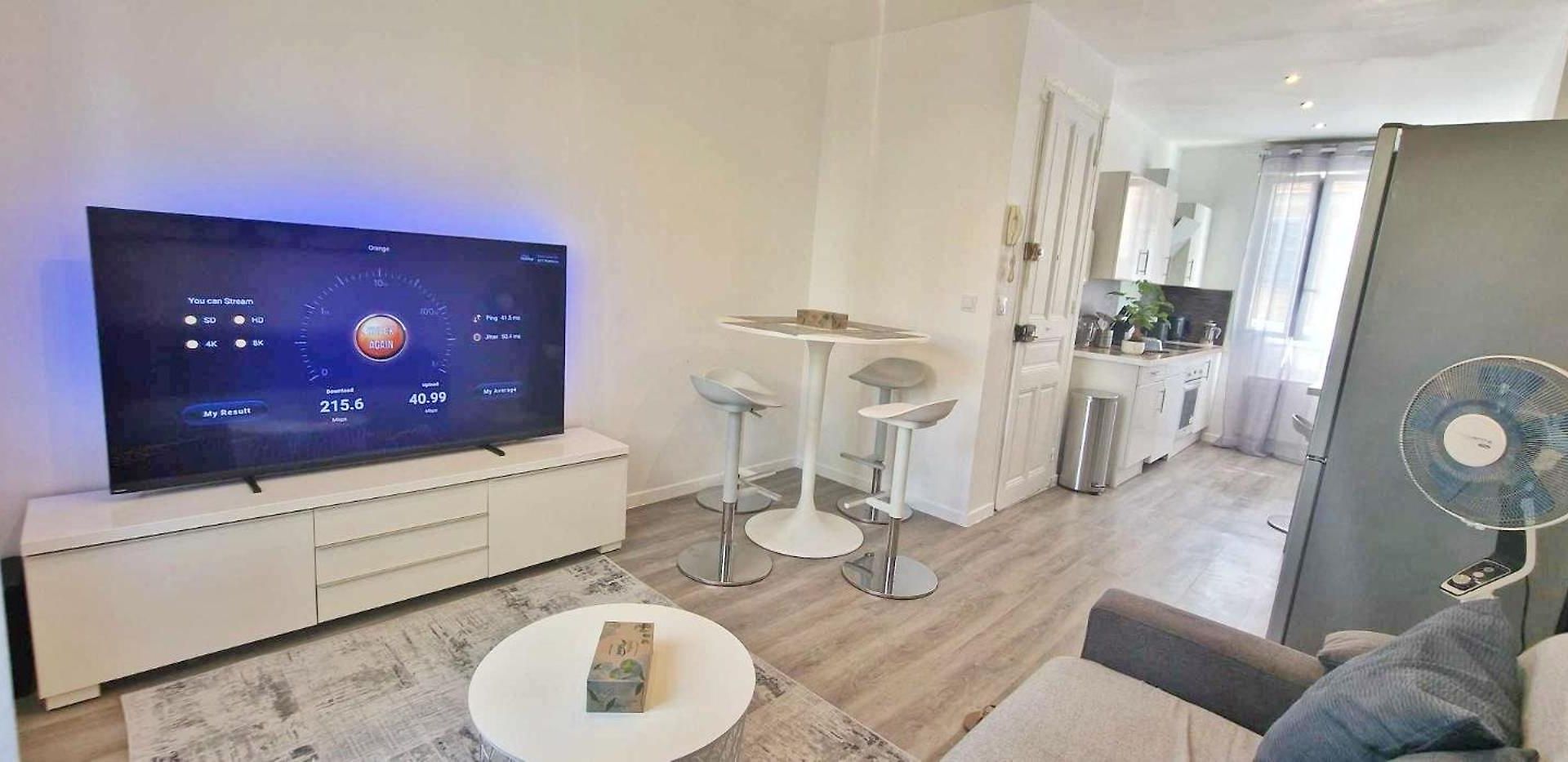 Cosy - Proche Et Toute Commodités Appartement