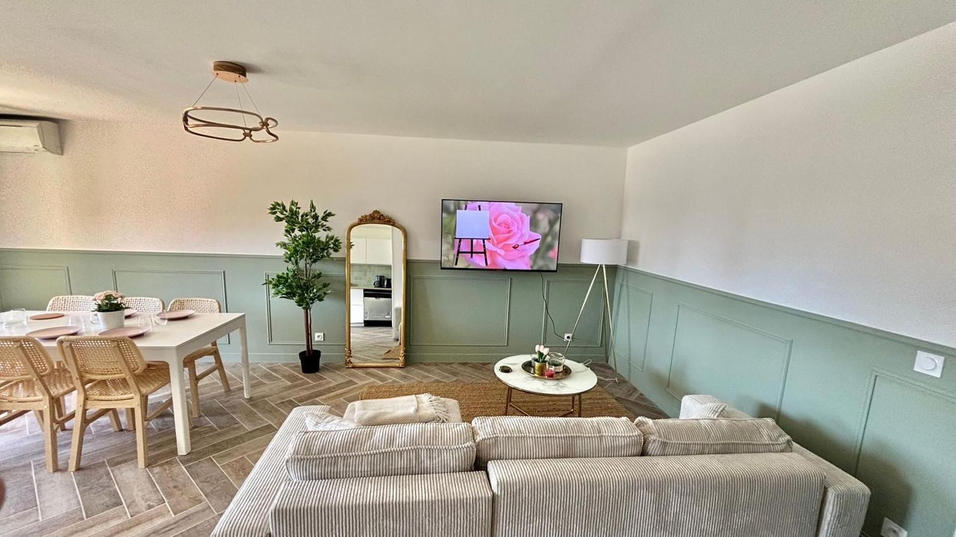 Apartment Modern & Cosy 3 Bedrooms Train Tramway