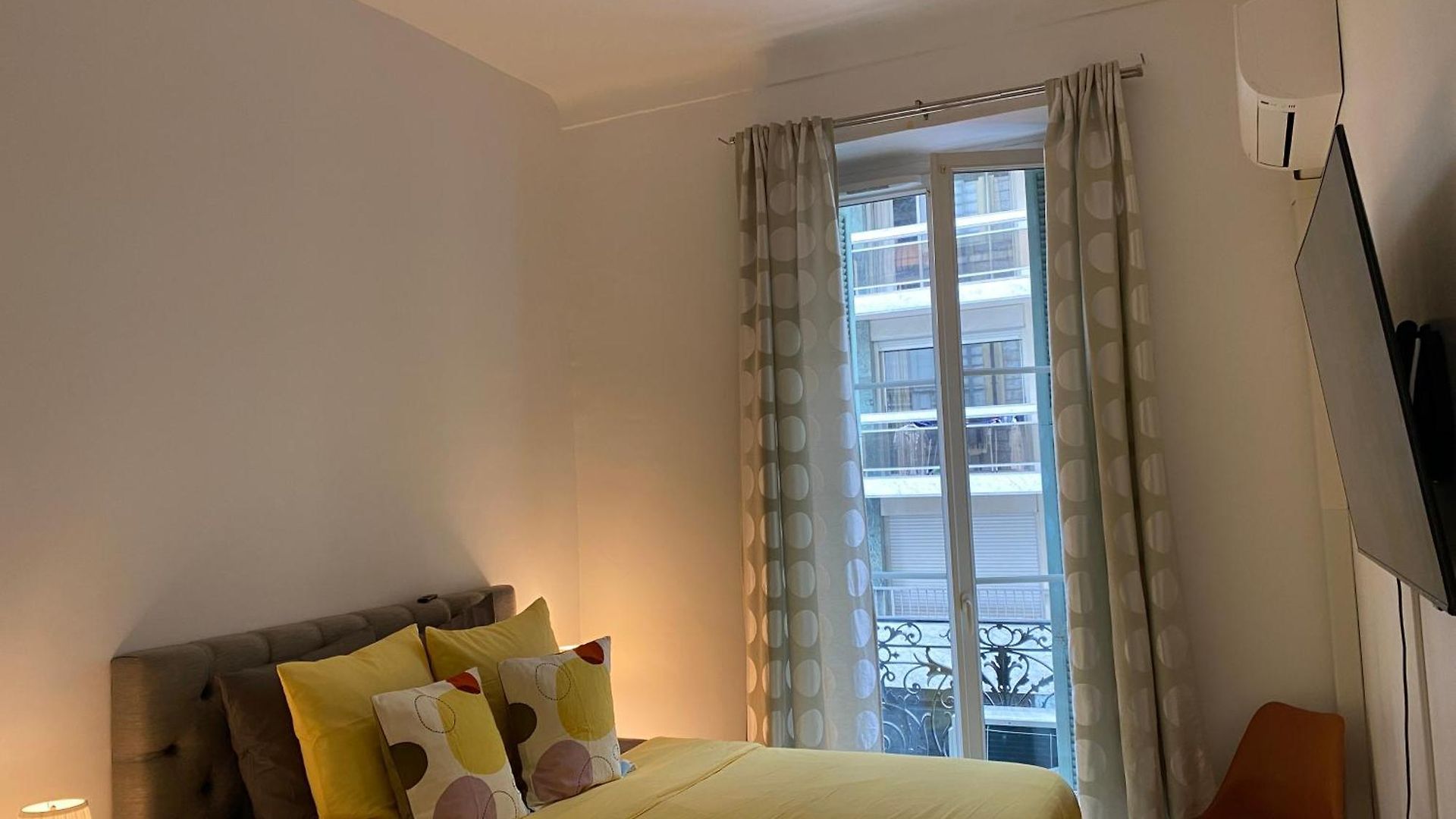The French Coastal Retreat By J - Central, 5 Mins To Sea, Tram, Train, Ac, Wifi Appartement