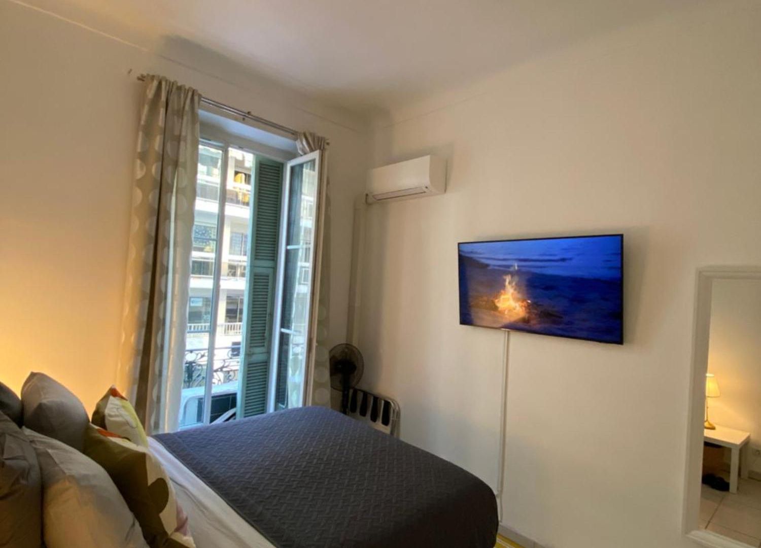 The French Coastal Retreat By J - Central, 5 Mins To Sea, Tram, Train, Ac, Wifi *