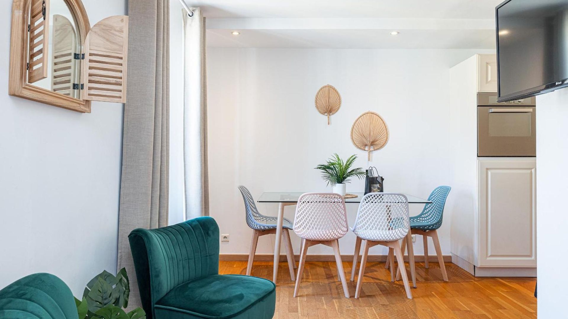 Massena Street - 1 Bdr Duplex With Ac & Parking Appartement