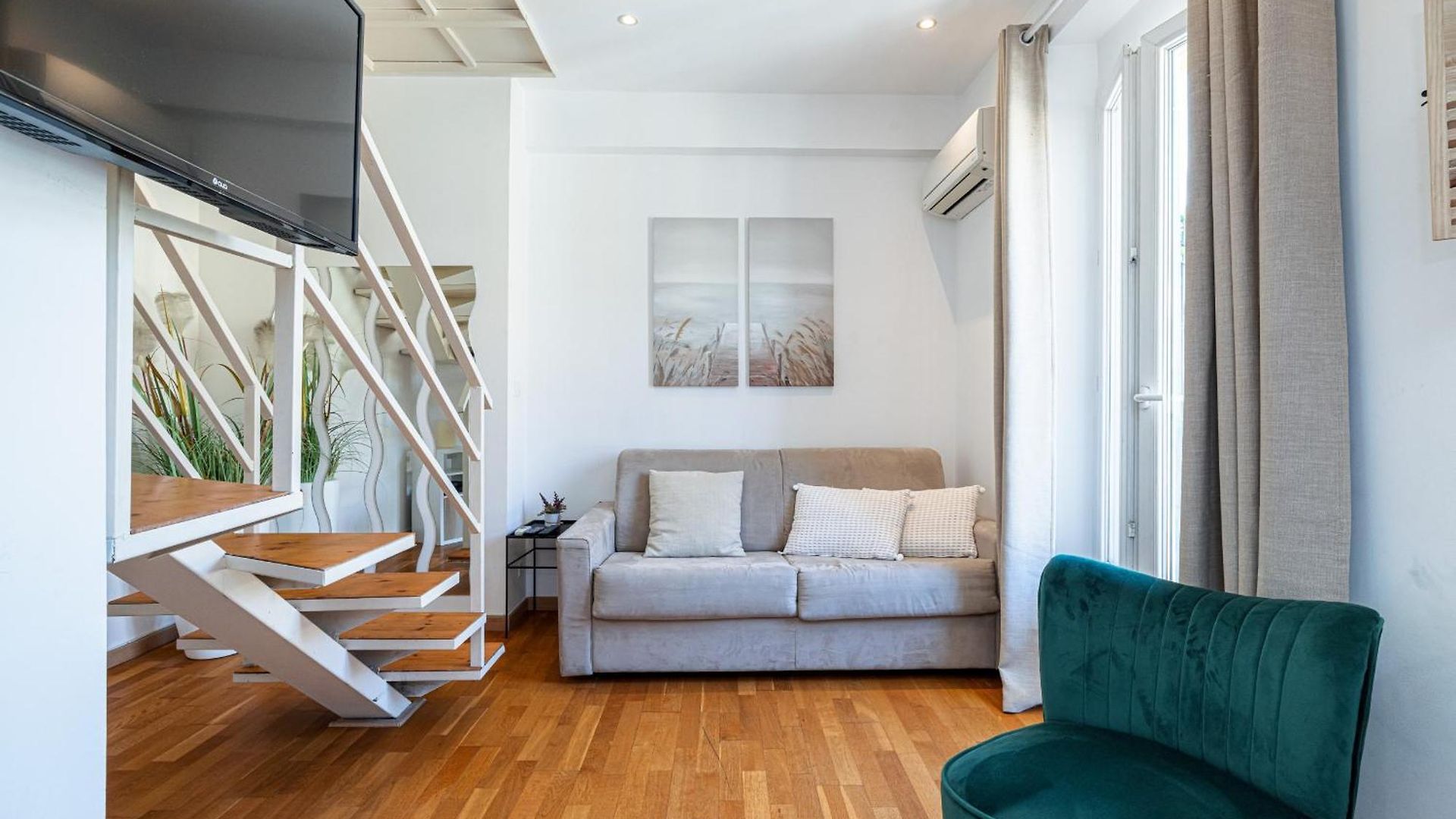 Massena Street - 1 Bdr Duplex With Ac & Parking Appartement Nice