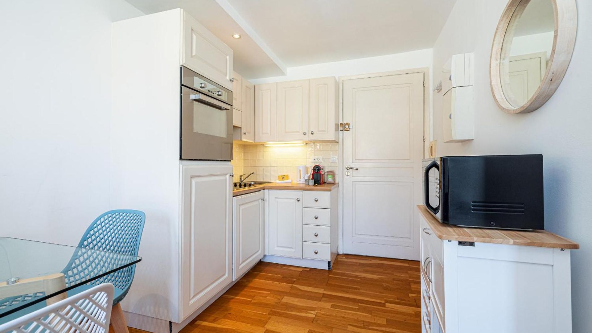 Massena Street - 1 Bdr Duplex With Ac & Parking *
