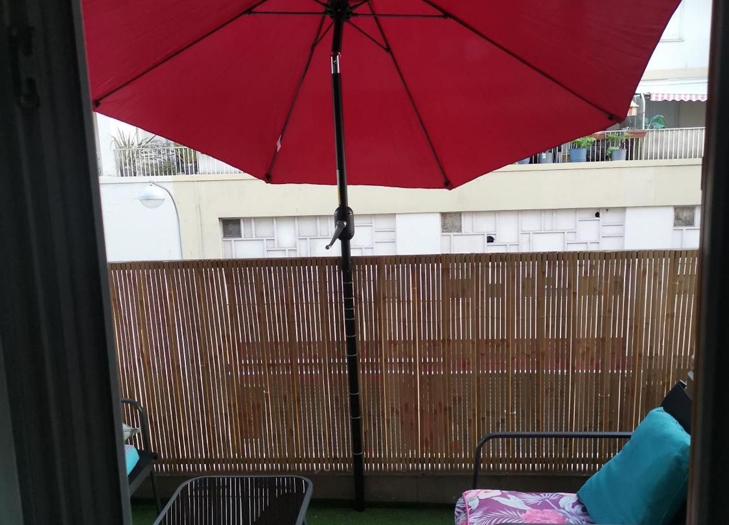 Appartement The - 3 Rooms, 3air Cond, 3tv, 3fans, 2 Wc, Wifi Everywhere 5min Aeroport, Train, Beach, 1min Tram, 15 Min Centre, Port, Parking Possible