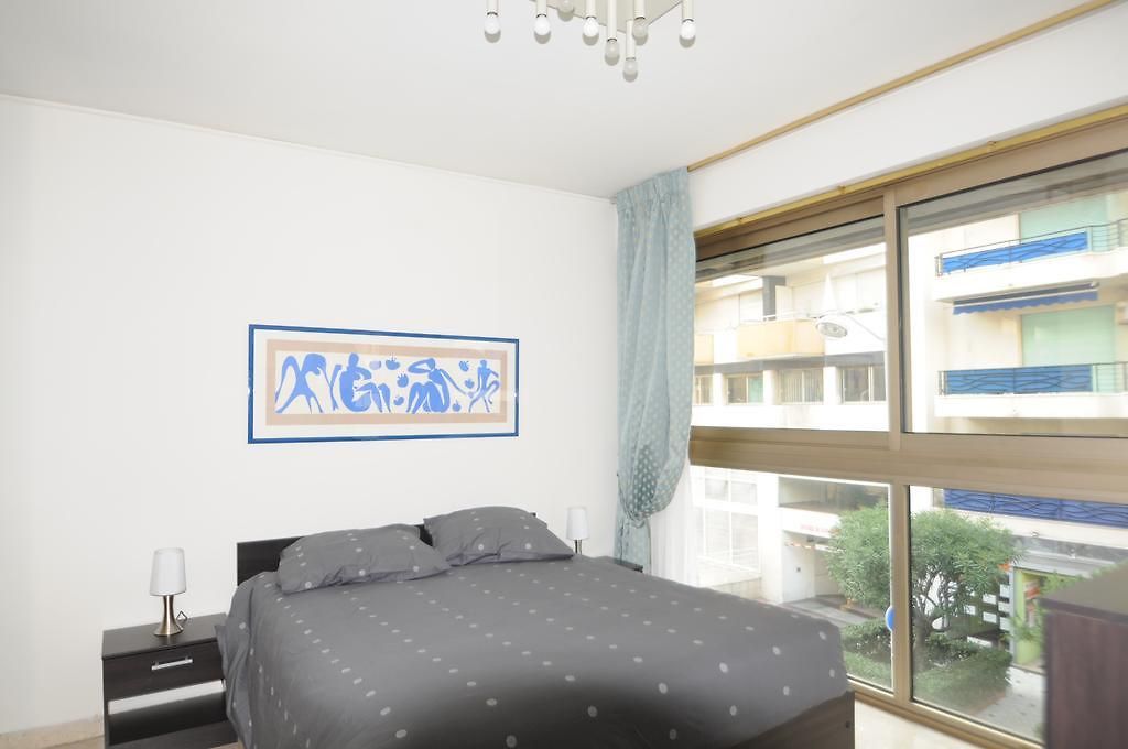 Centre Promenade Golden Square Terrace 1 Min Walk To The Beach Ac Apartment *