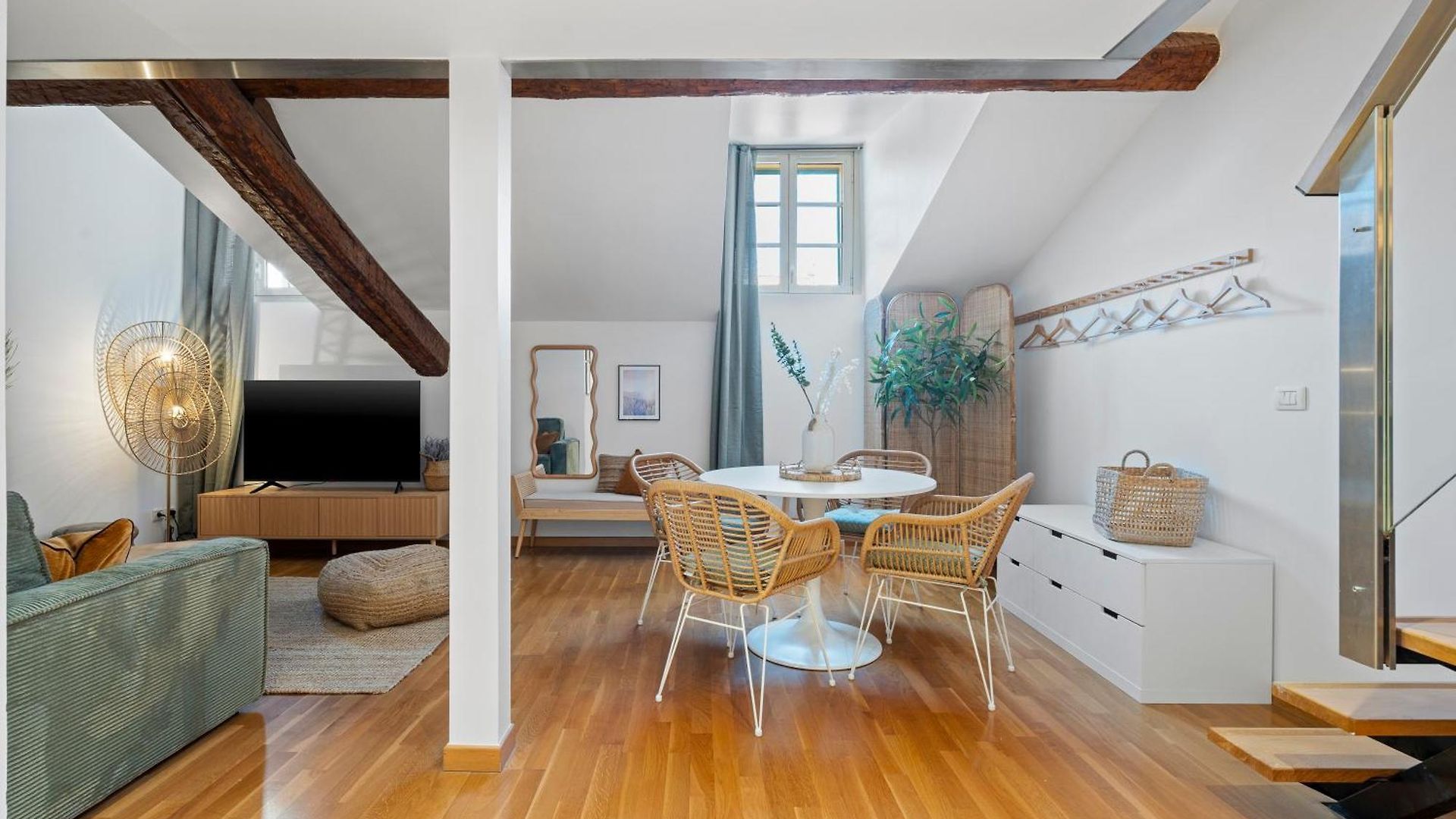 Apartment Renting - 3 Massena - Chic Escape Luxury Duplex Place Massena Nice