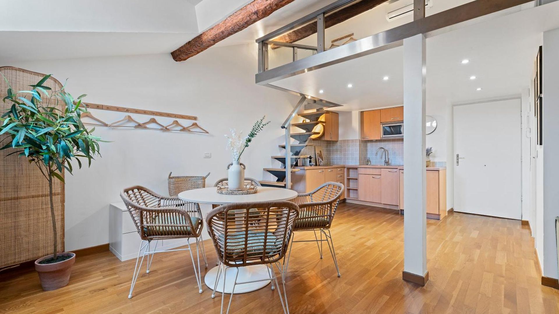 Renting - 3 Massena - Chic Escape Luxury Duplex Place Massena * Nice