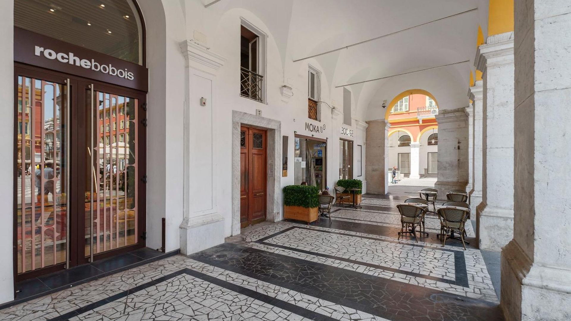 Apartment Renting - 3 Massena - Chic Escape Luxury Duplex Place Massena *