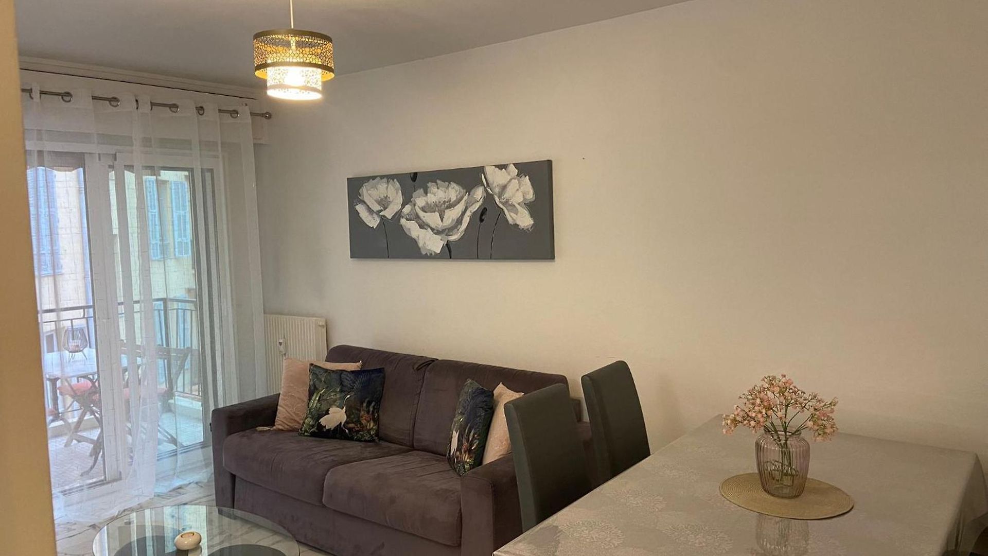 Appartement Superbe 3 Pièces Près Du Port De Nice