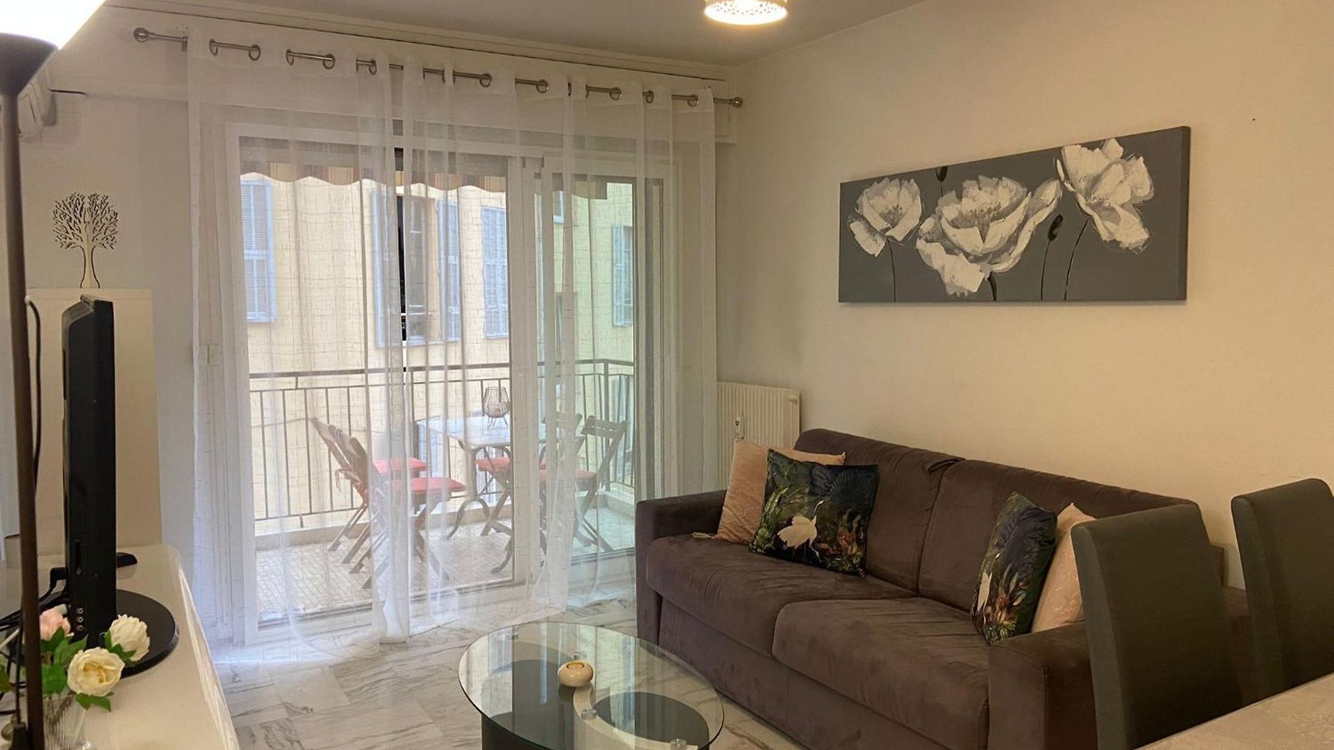 Appartement Superbe 3 Pièces Près Du Port De Nice