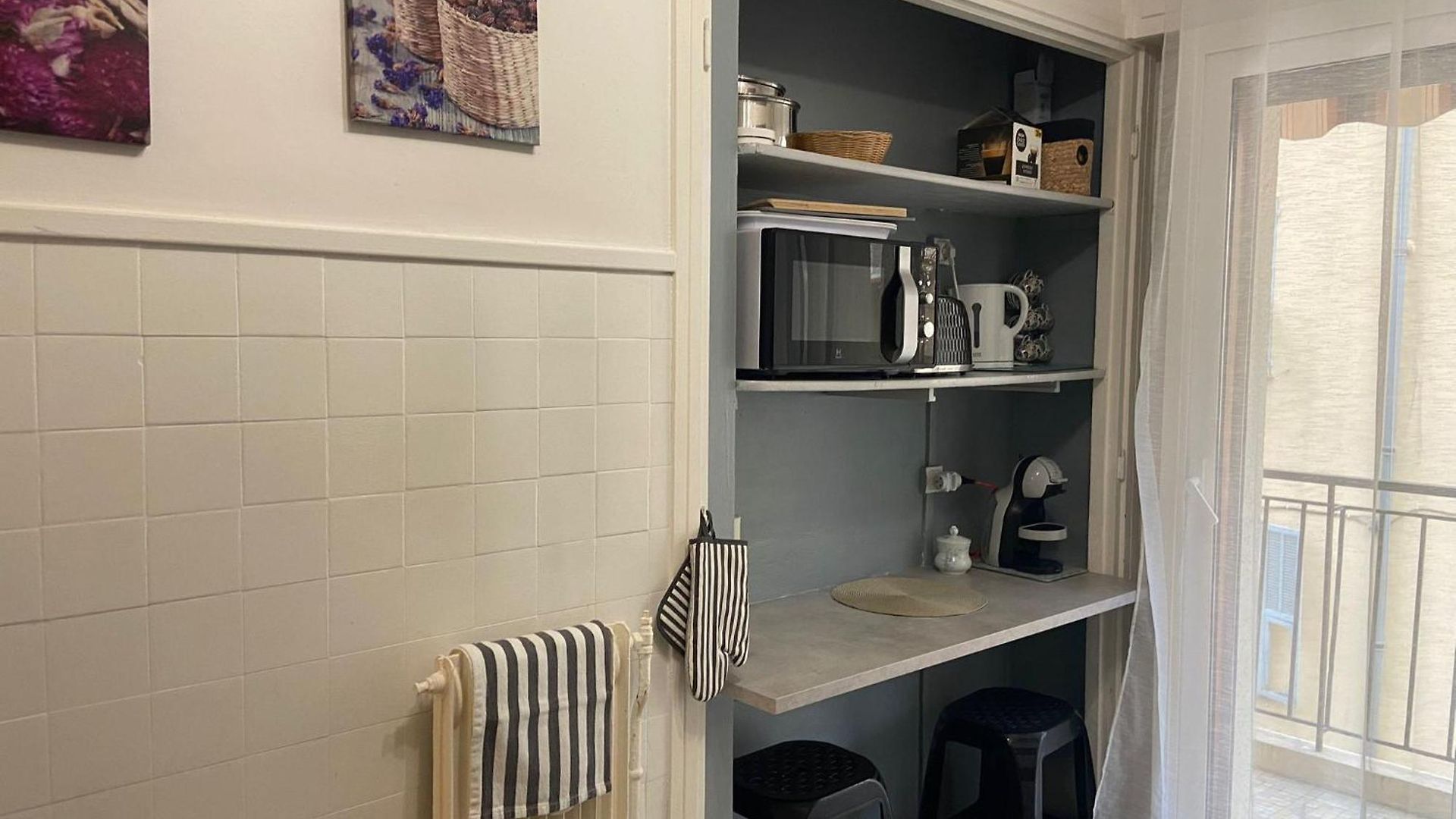 Appartement Superbe 3 Pièces Près Du Port De *