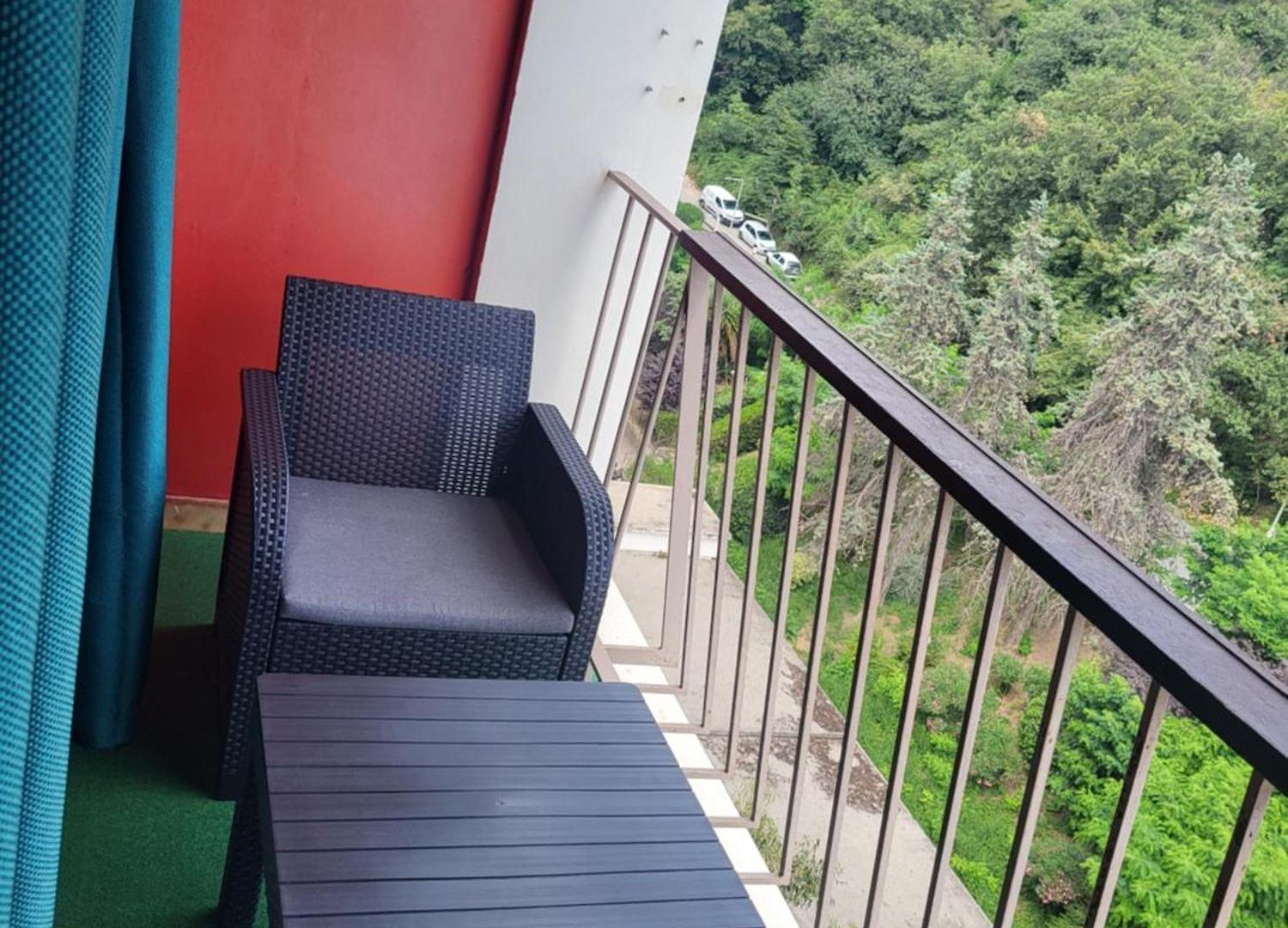 Private Room-2 In Hannana Apartment- 2 Min Walk To Tram 12 Min To Train Station 15 Min To Massena Place Séjour chez l'habitant *