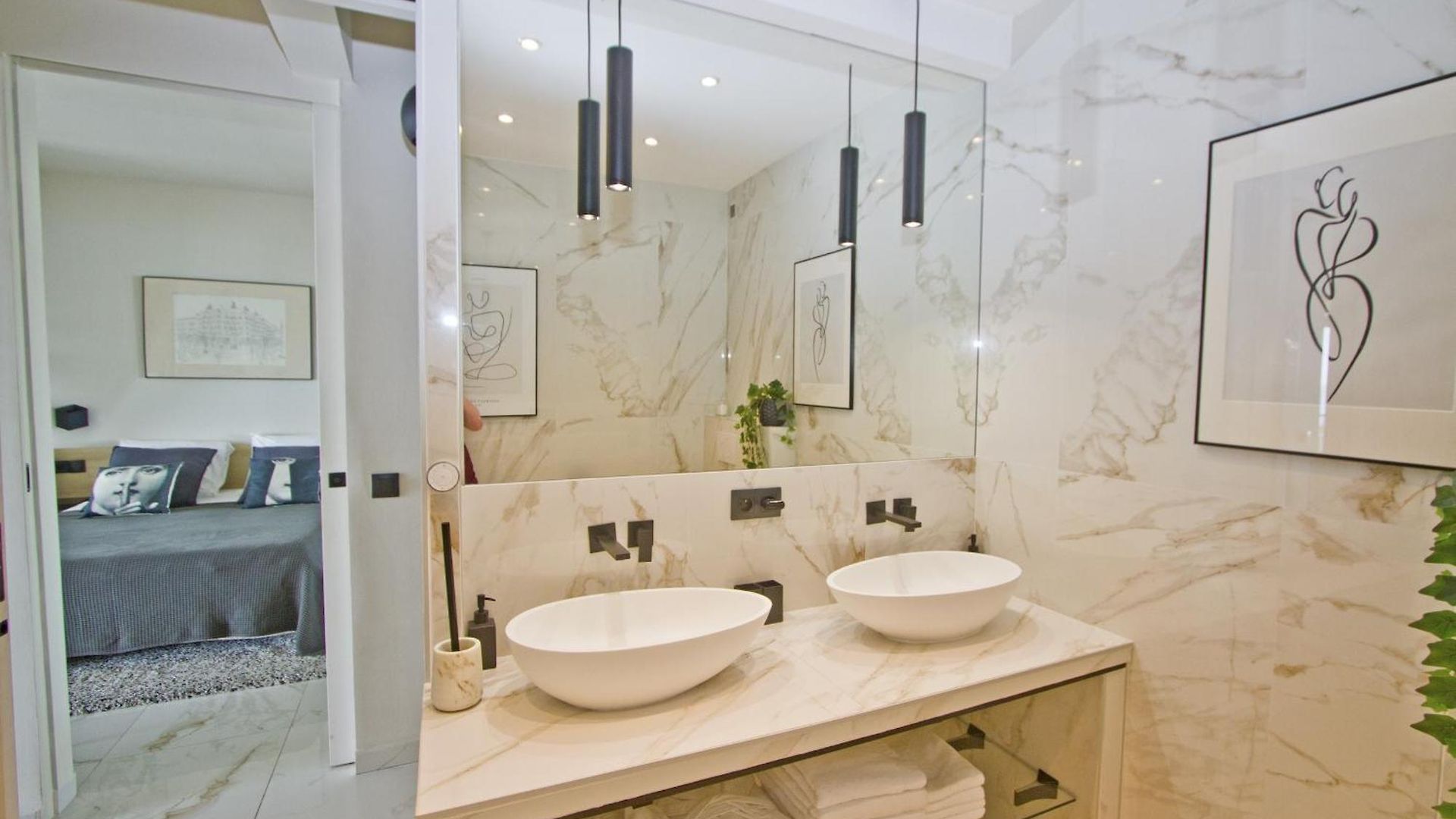 Luxury Flat Beachfront Nice