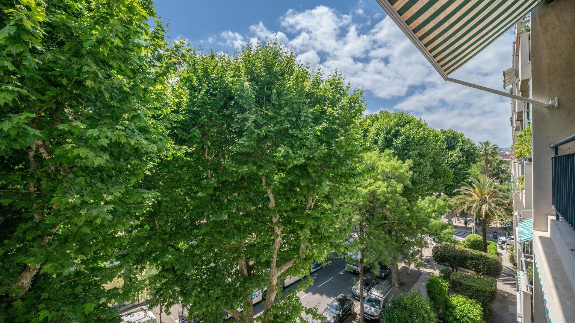 Luxueux, Spacieux Et équipé à 5 Min Du Port Appartement Nice