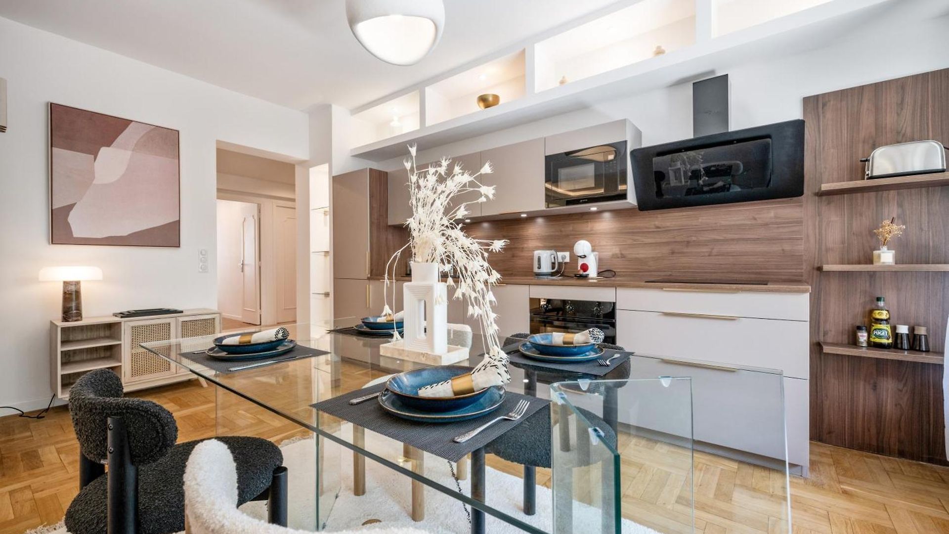Luxueux, Spacieux Et équipé à 5 Min Du Port Appartement *