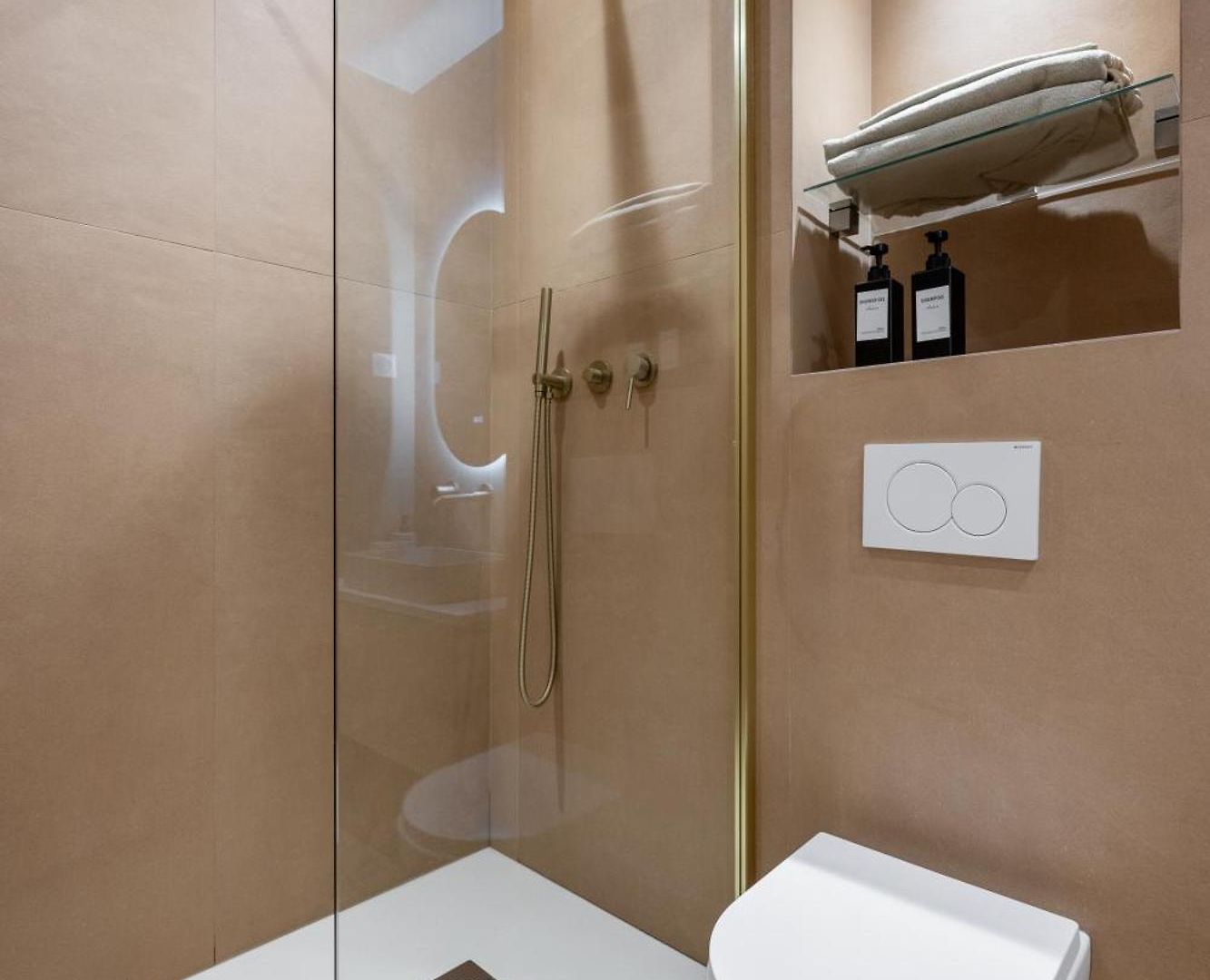 Luxueux, Spacieux Et équipé à 5 Min Du Port Appartement *