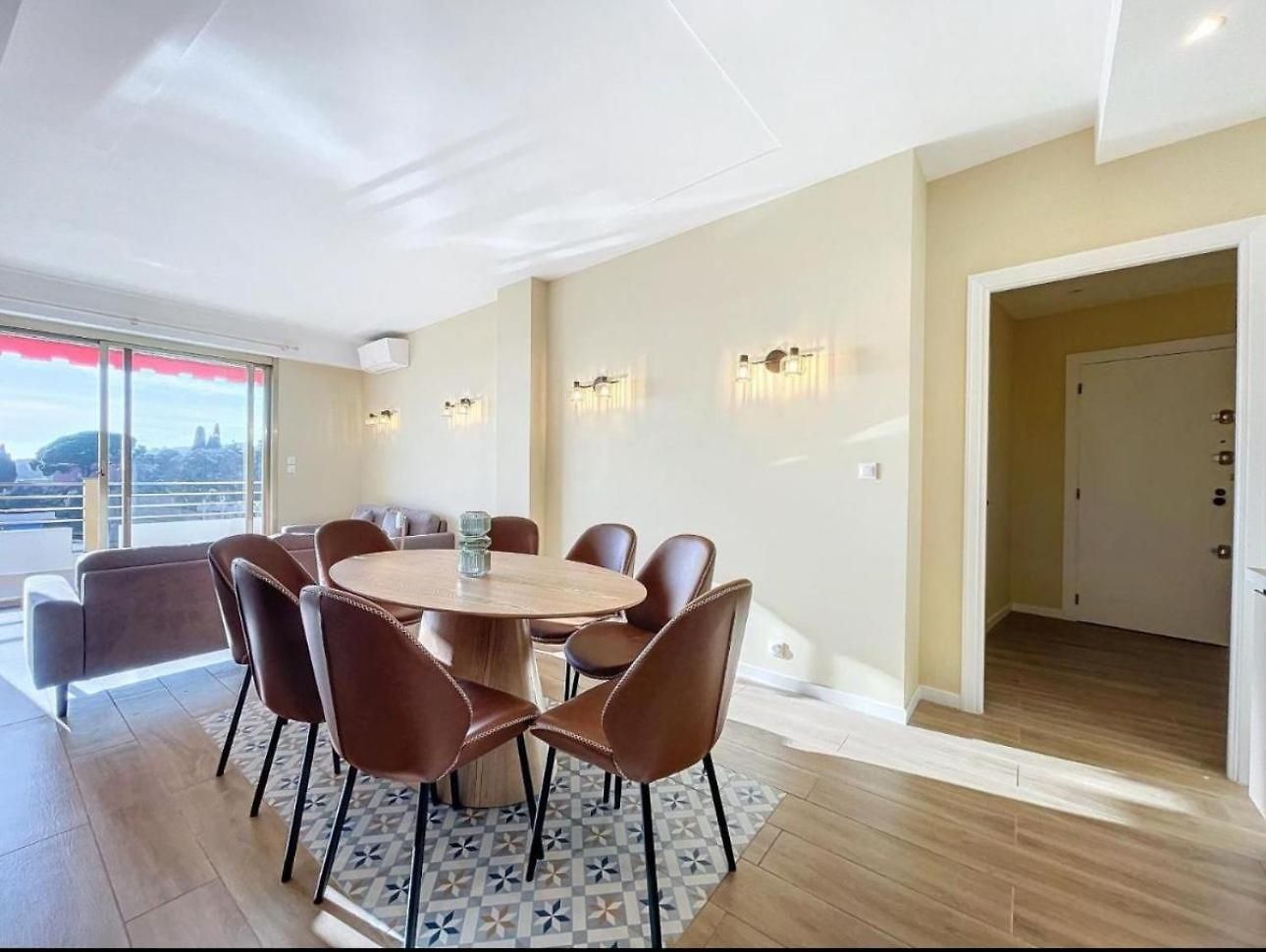 Spacieux à 4 Appartement *