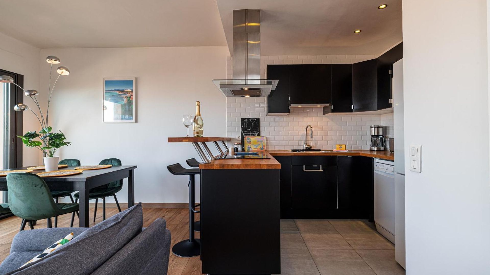 Appartement Open Sky Terrace Lage 1 Bdr & Parking *