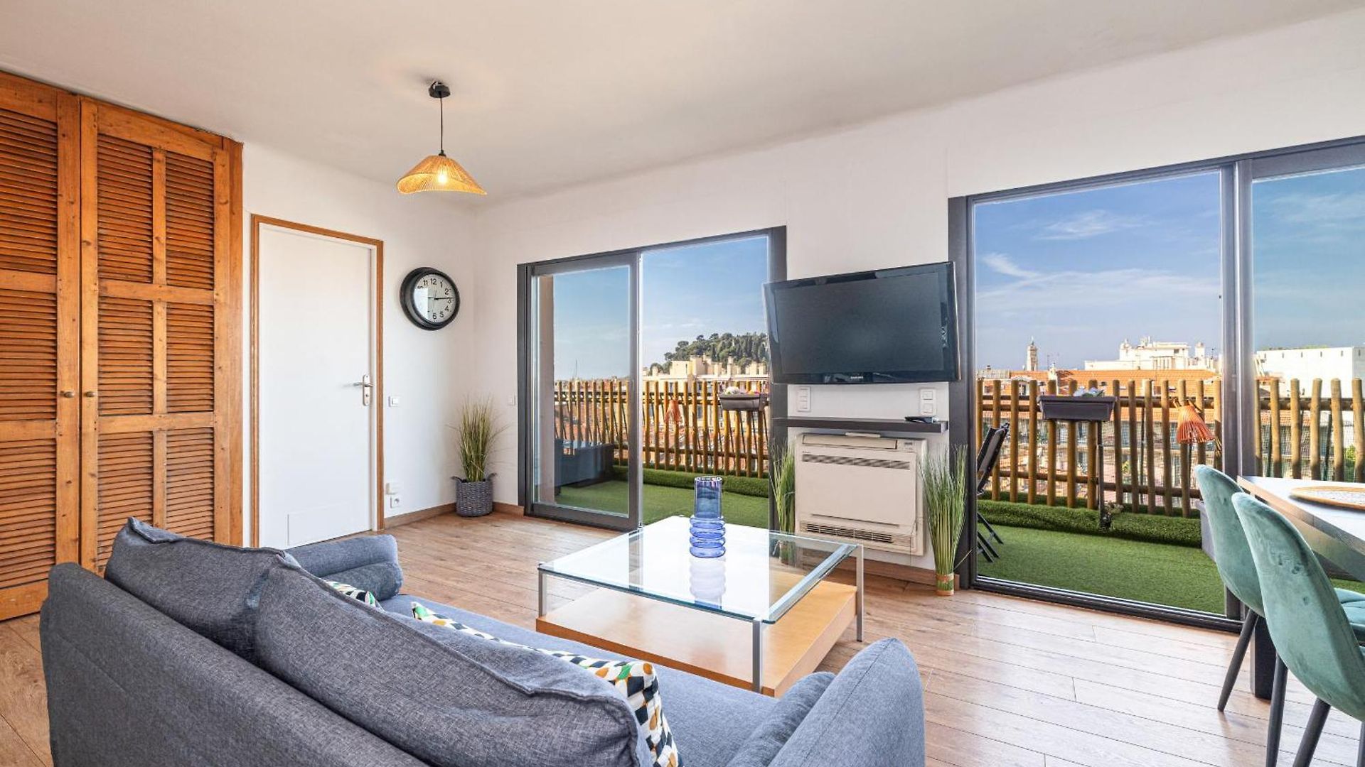 Open Sky Terrace Lage 1 Bdr & Parking Appartement *