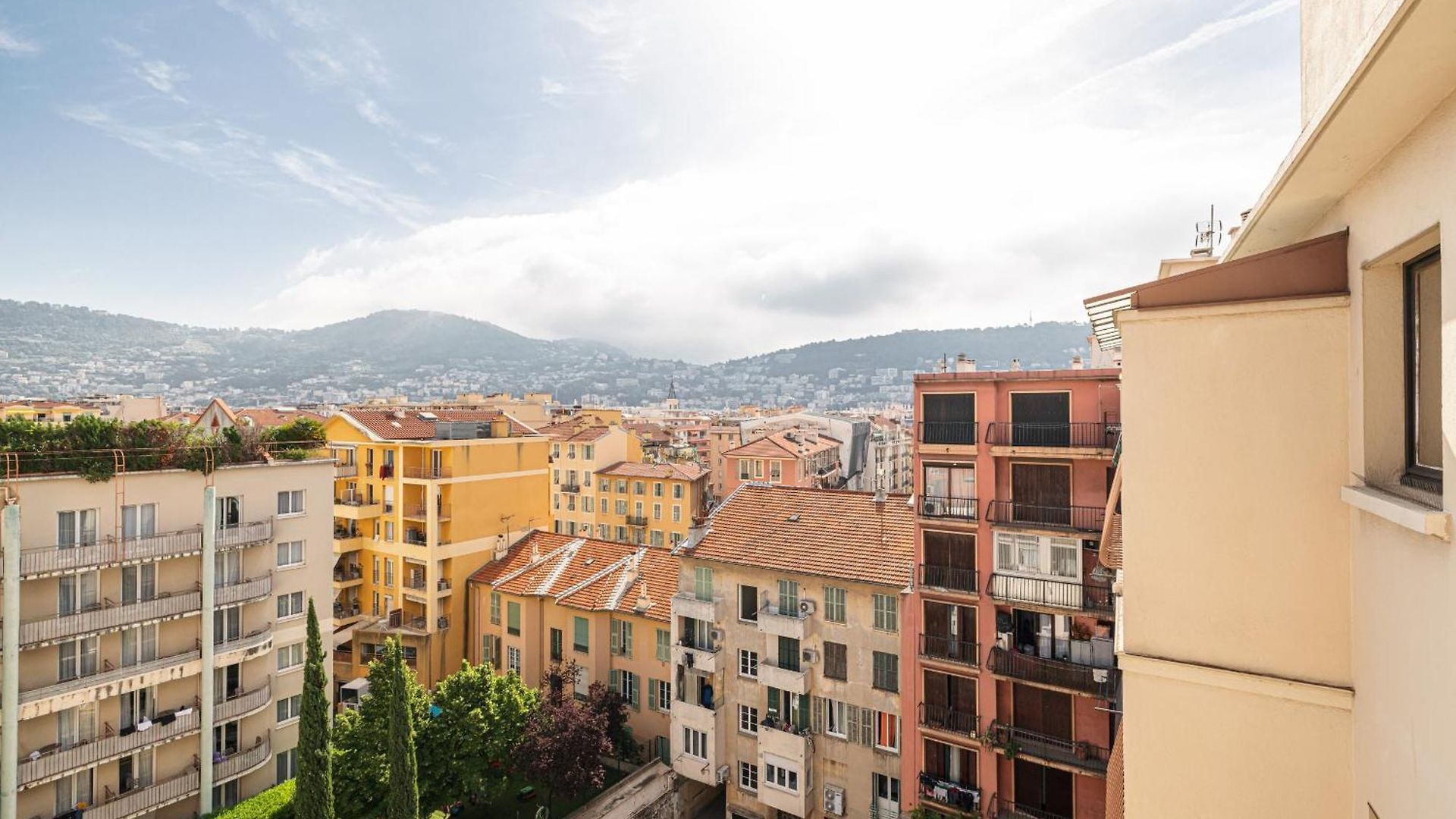 Appartement Open Sky Terrace Lage 1 Bdr & Parking *