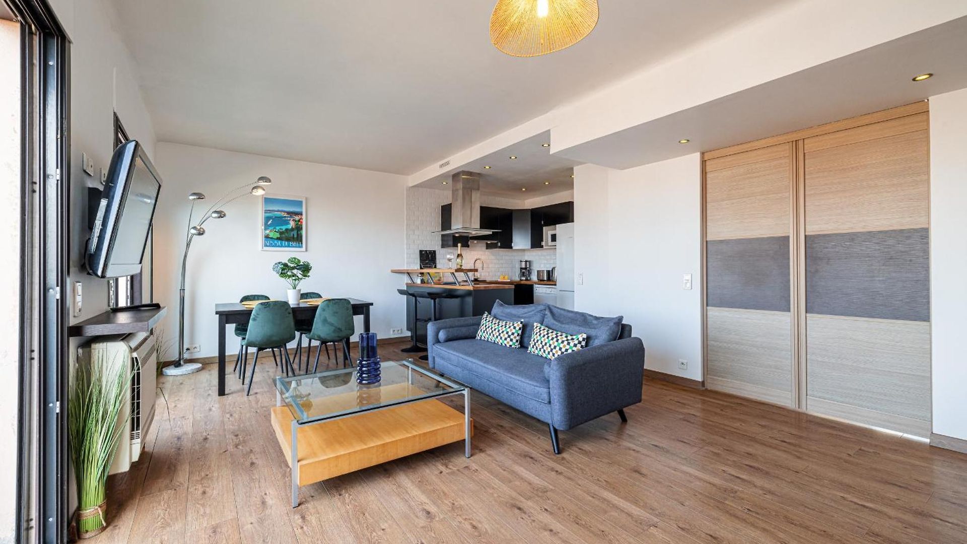Open Sky Terrace Lage 1 Bdr & Parking