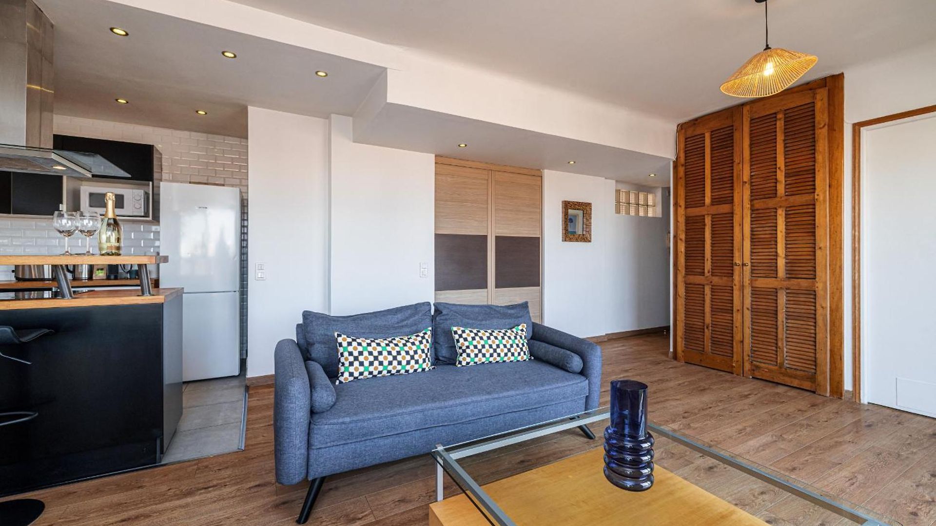 Open Sky Terrace Lage 1 Bdr & Parking Appartement *