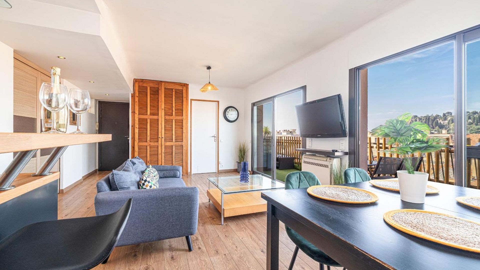 Open Sky Terrace Lage 1 Bdr & Parking Appartement