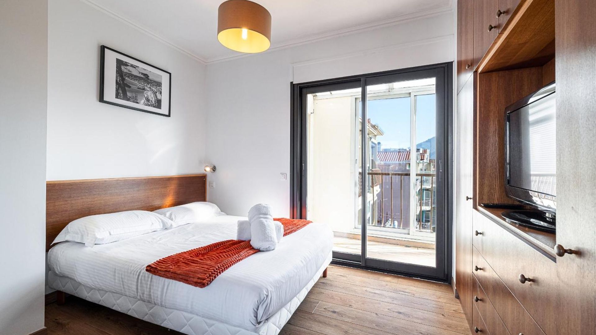 Open Sky Terrace Lage 1 Bdr & Parking Appartement