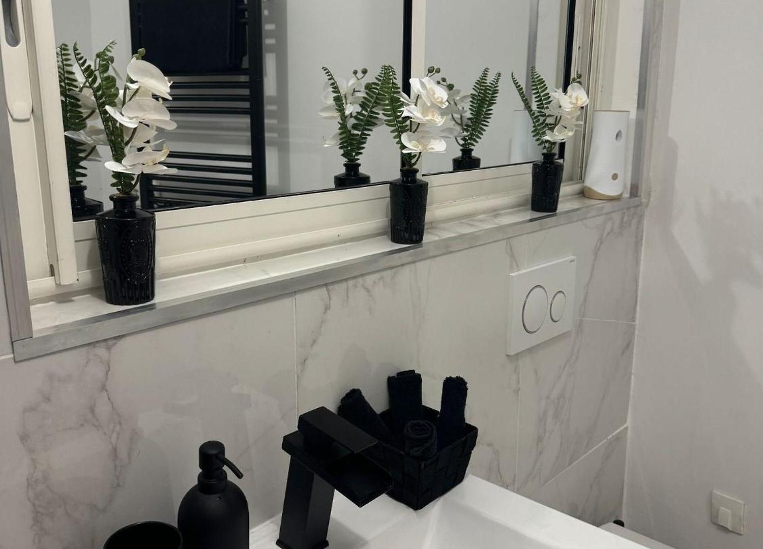 Appartement Jolie Deux Pièces Au Cœur De Nice