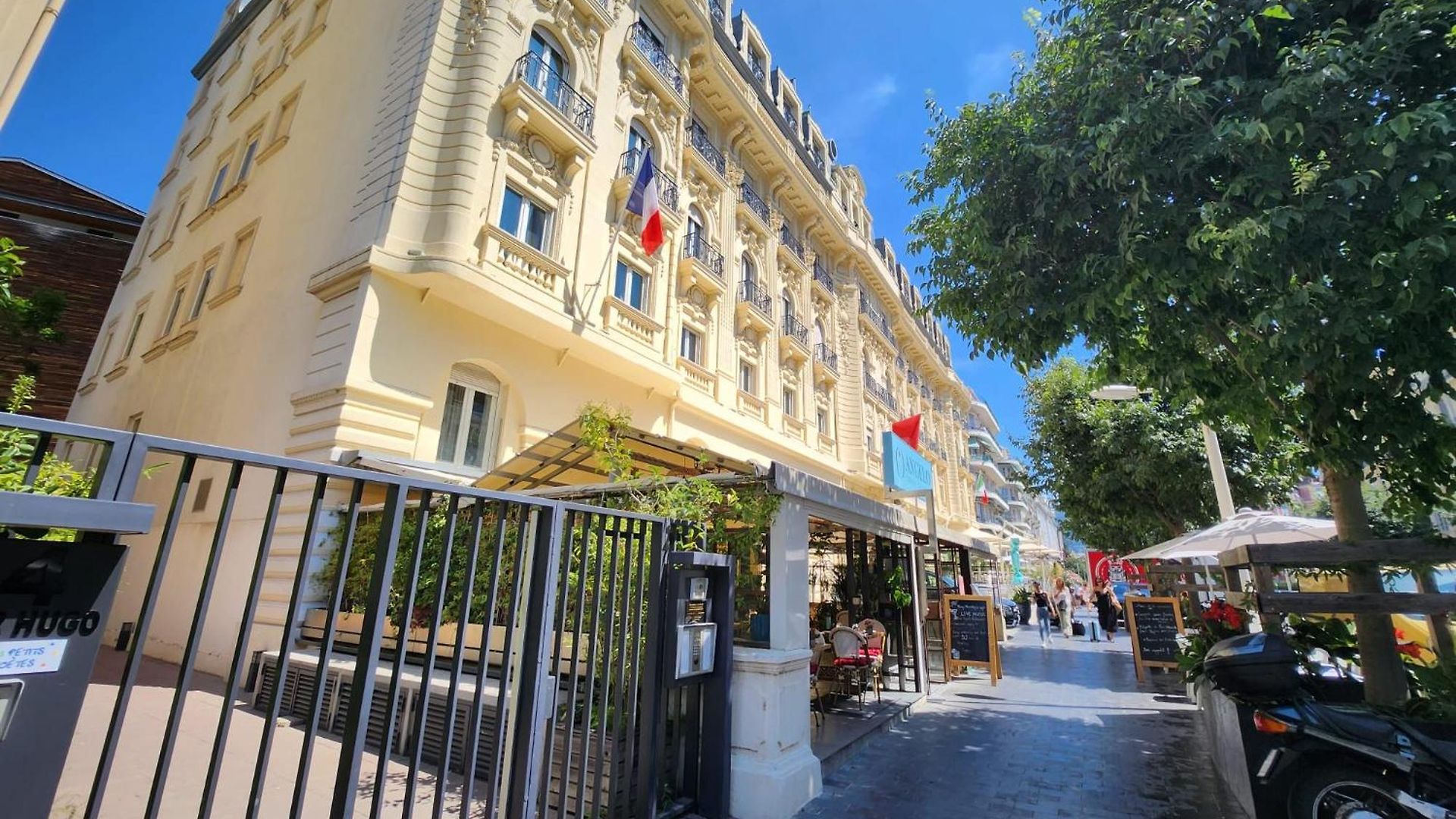 Carre D Or Apartment