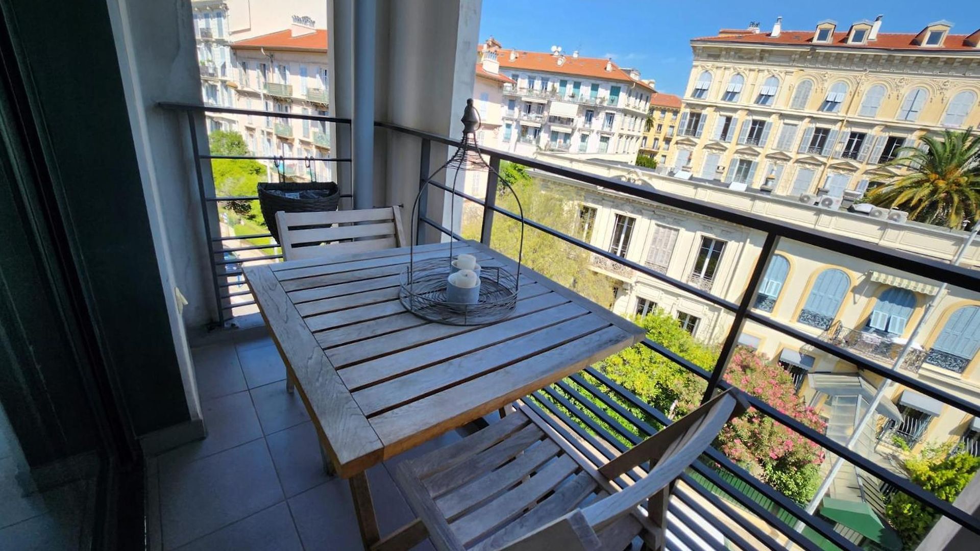 Apartment Carre D Or