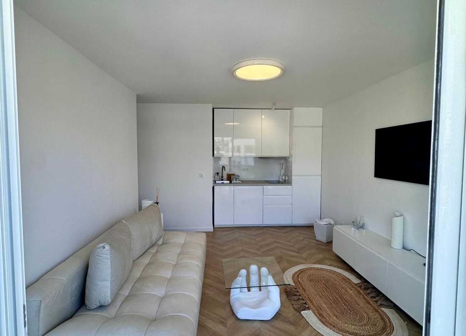 Appartement 2p Moderne Et Epure Pres De La Et De La Celebre Promenades Des - Vivez Le Reve Mediterraneen *