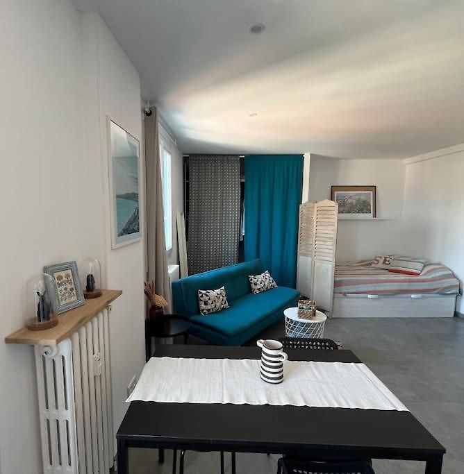 Grand Studio Avec Vue, Ac, Calme Proche Ville Apartment *