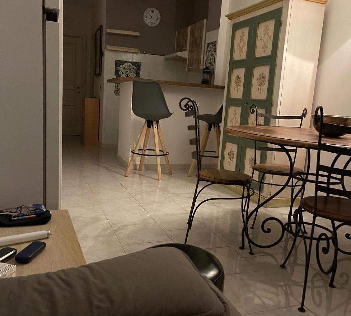Deloye Fshh Apartment
