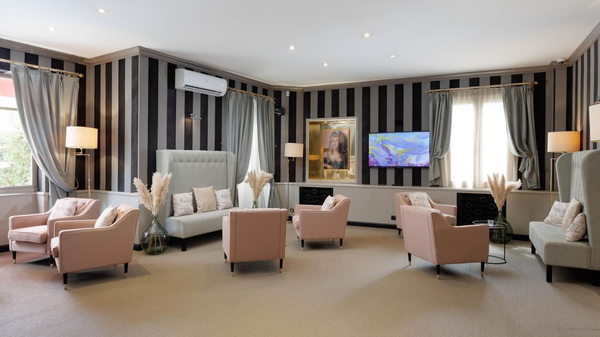 Western Brice Garden Hotel