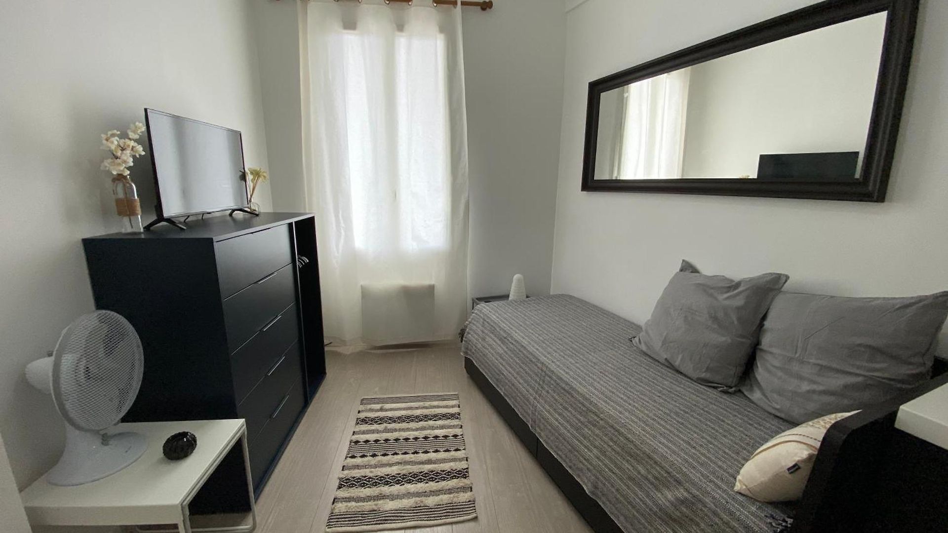 Proche Parc Chambrun - Valrose Appartement
